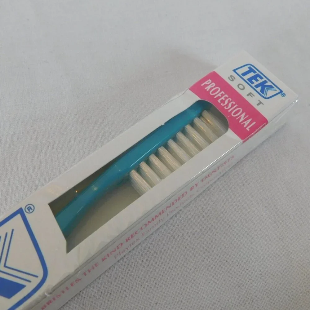 Tek Lot of 2 Toothbrush Professional Soft Ultra Colors Full Head Blue Pink 1991